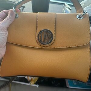 Guess handbag flap opening mini 8x10 excellent condition mustard yellow
